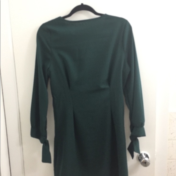 Green dress! Never wore! - Picture 3 of 3